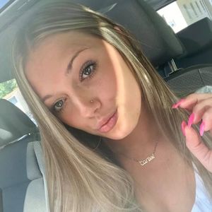 Meet your Posher, Carlee